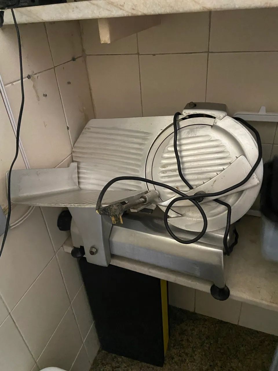 Fatiadora de Frios FAC EF 3003 - 100% Funcionando - Foto 2