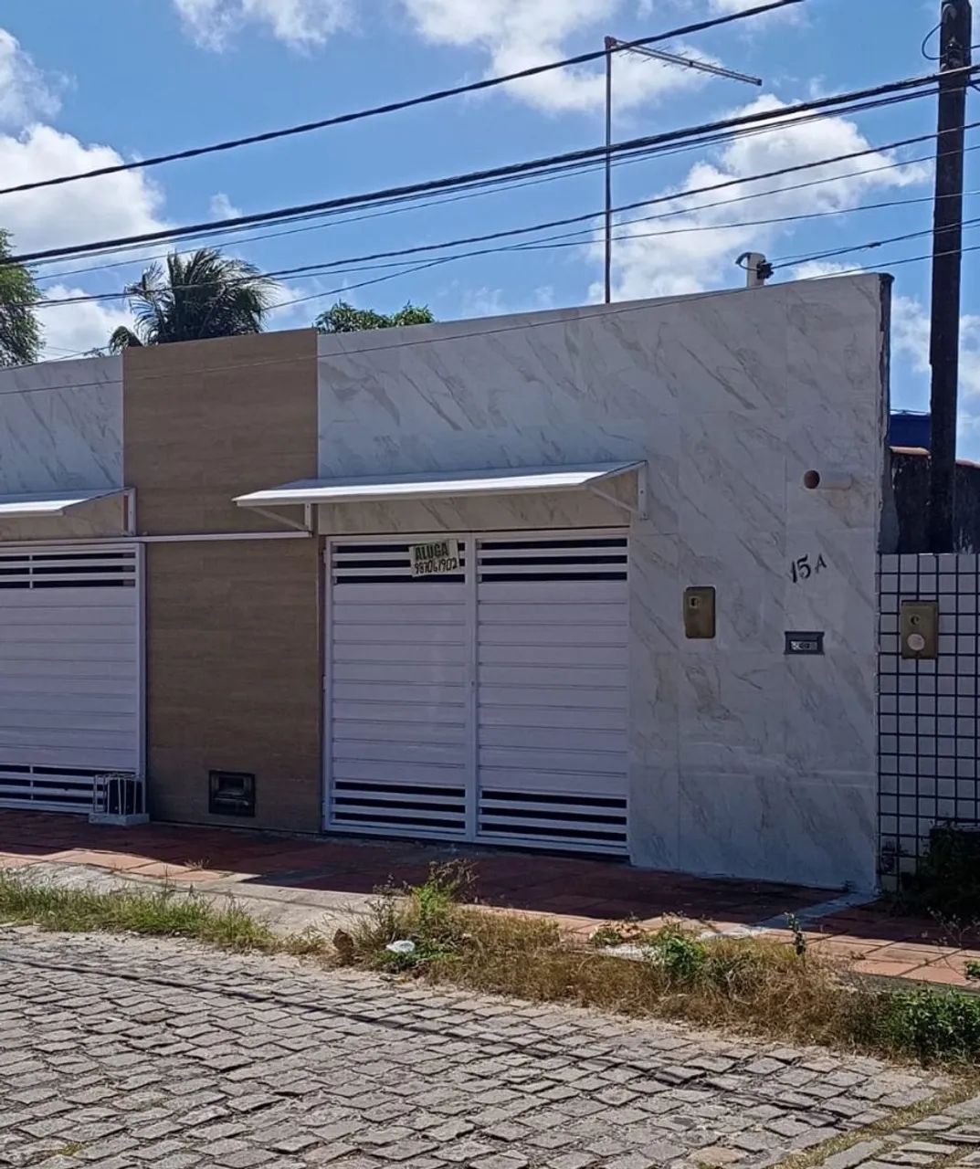 Aluga-se casa