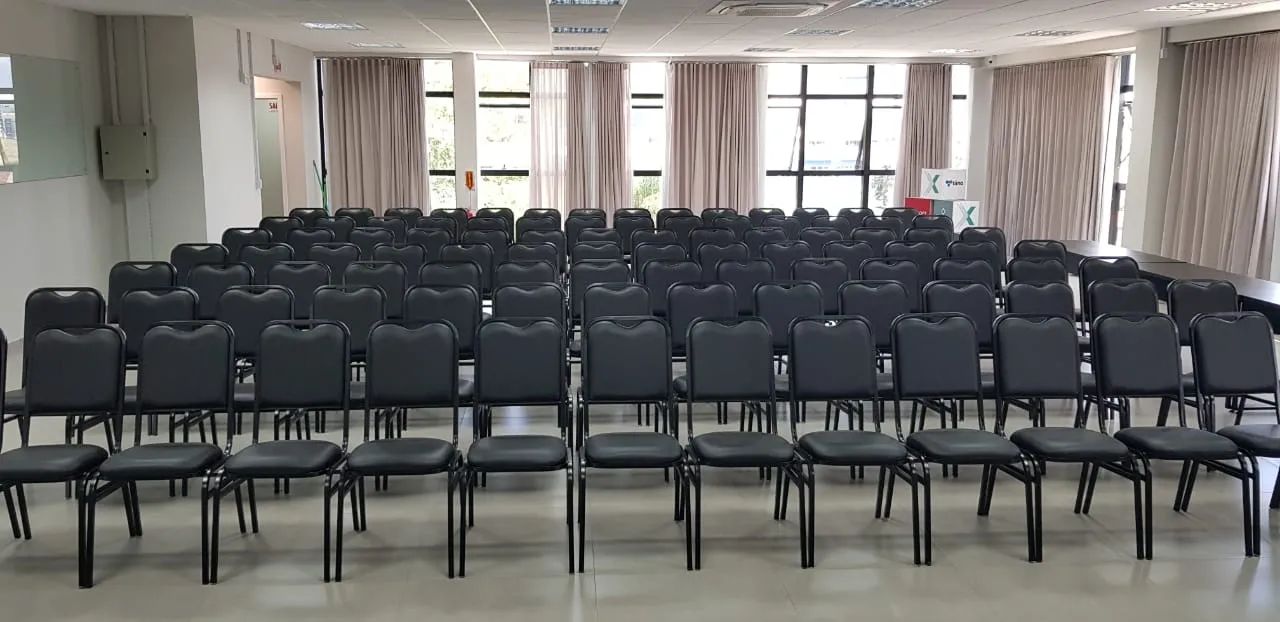 Cadeira para igreja em quantidade 