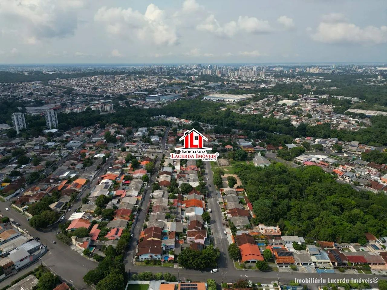CASA NO CONJUNTO TIRADENTES - CASA 4 QUARTOS SENDO 2 SUÍTES, ESCRITÓRIO, PISCINA E ESPAÇO  - Foto 7