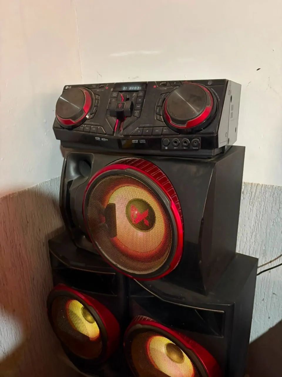 Mini System LG CJ88 XBoom Dual USB Multi Bluetooth - 2250W