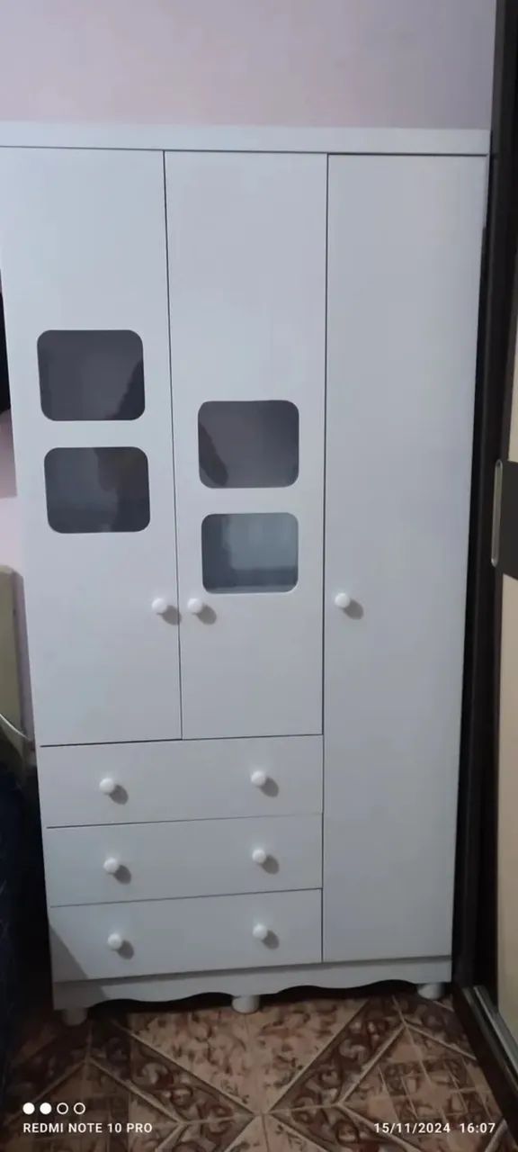 Guarda Roupa Infantil 3 Portas e 3 Gavetas