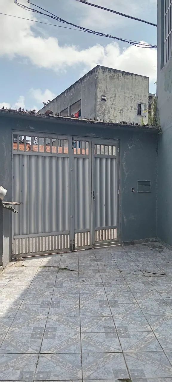 Casa de 2/4 para locação em condomínio. 