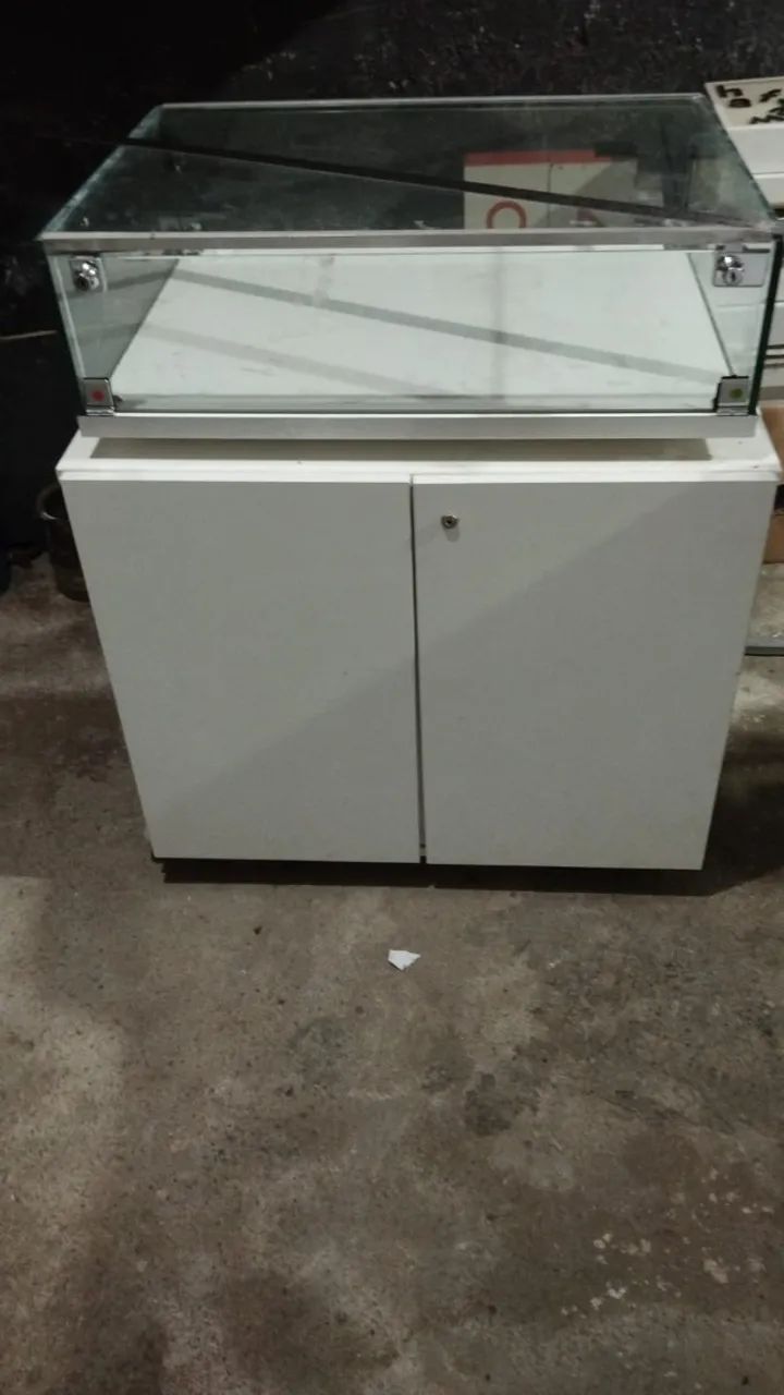 MOSTRUÁRIO COM 8 GAVETAS E EXPOSITOR EM VIDRO - Foto 3