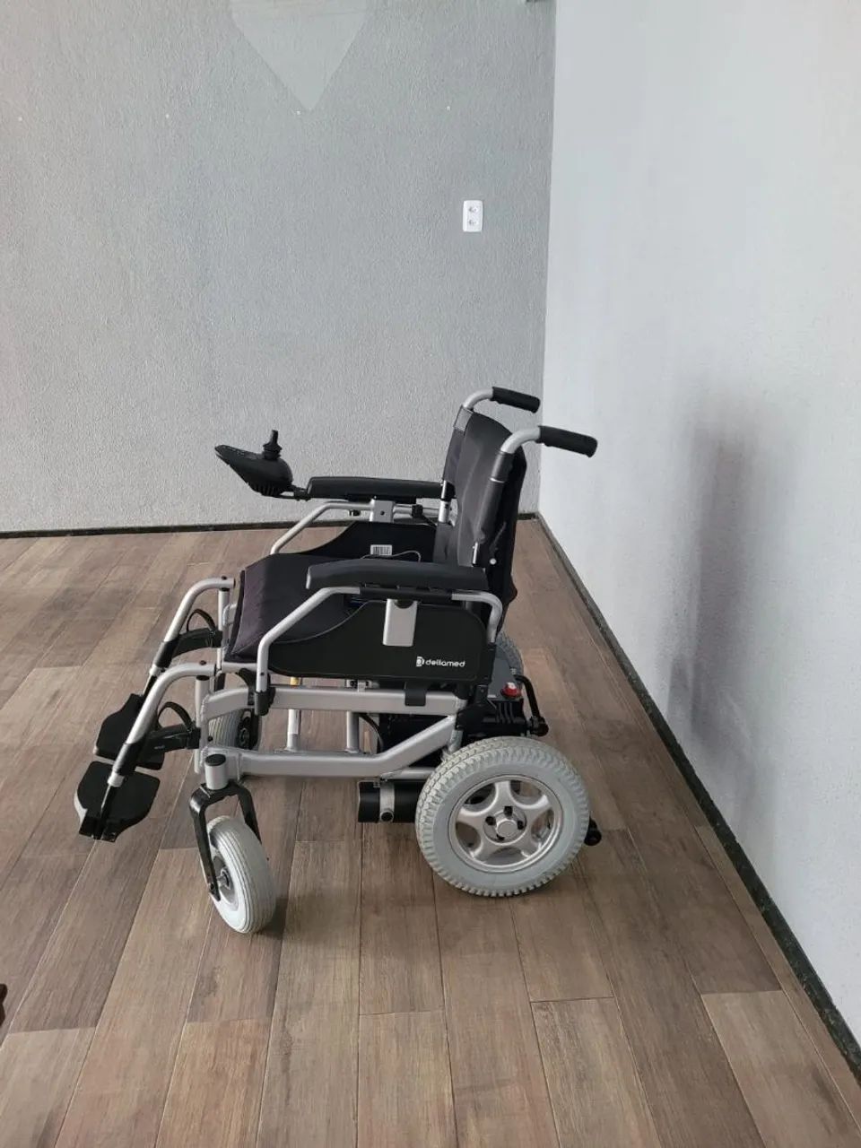 Cadeira de rodas motorizada - Foto 4