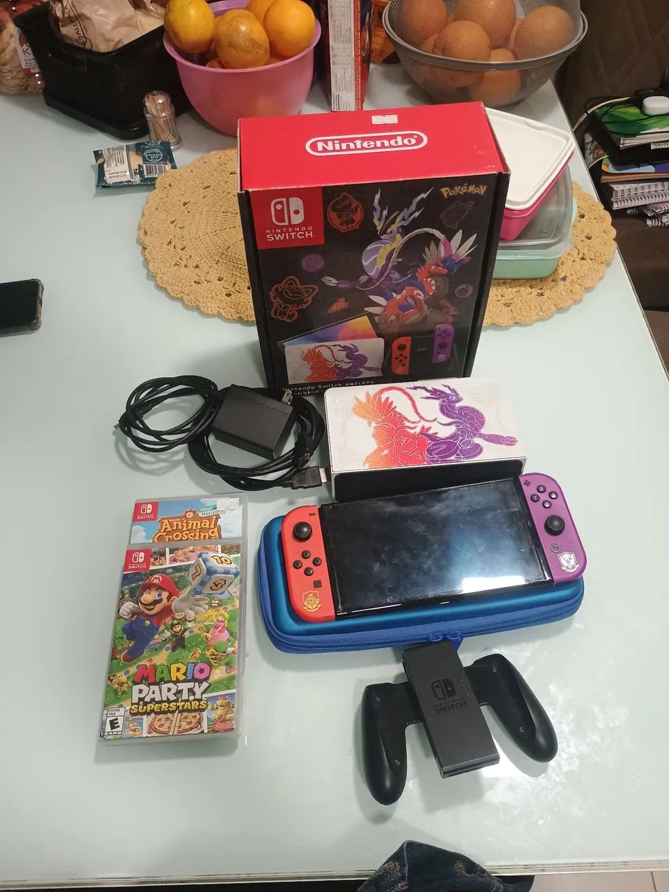 Vendo NINTENDO SWITCH com 2 jogos