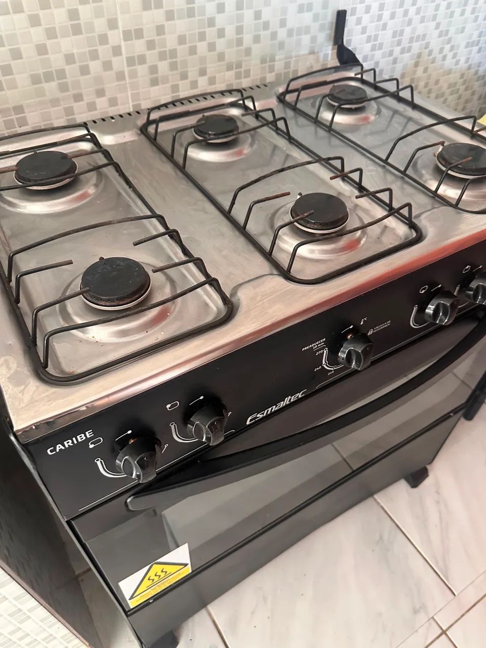 Fogão de 6 bocas Esmaltec 