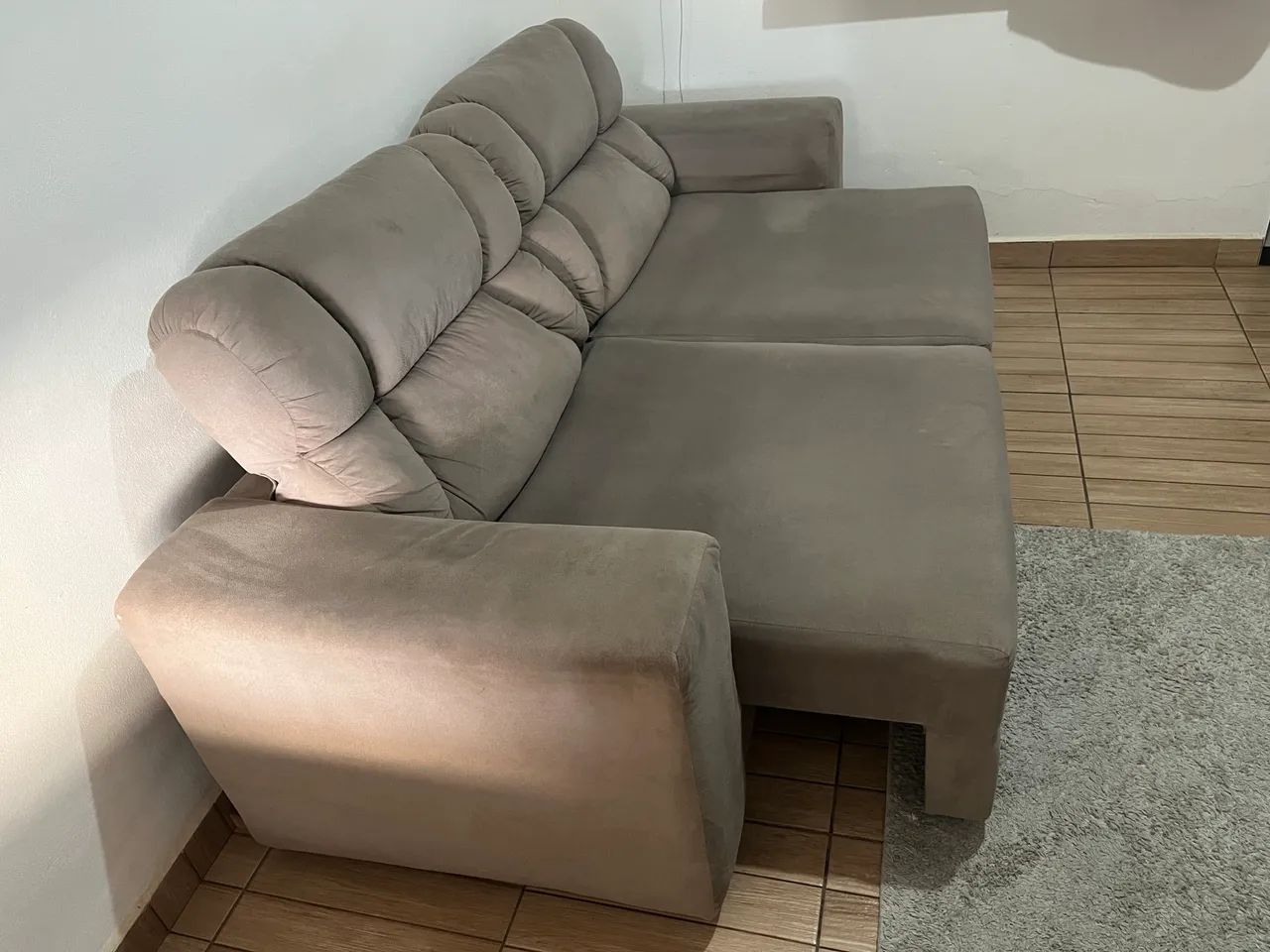 Sofá suede retrátil 