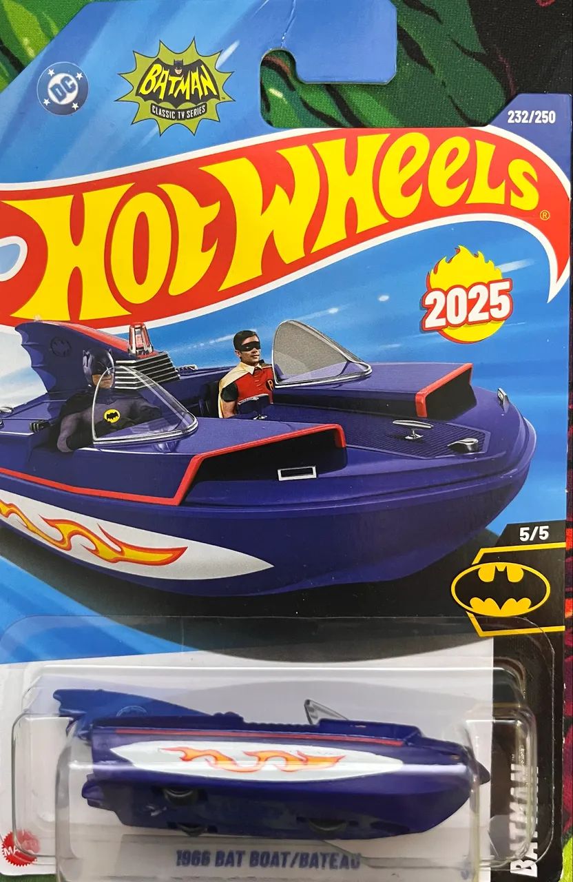 Hot wheels batman 2025 bat boat 
