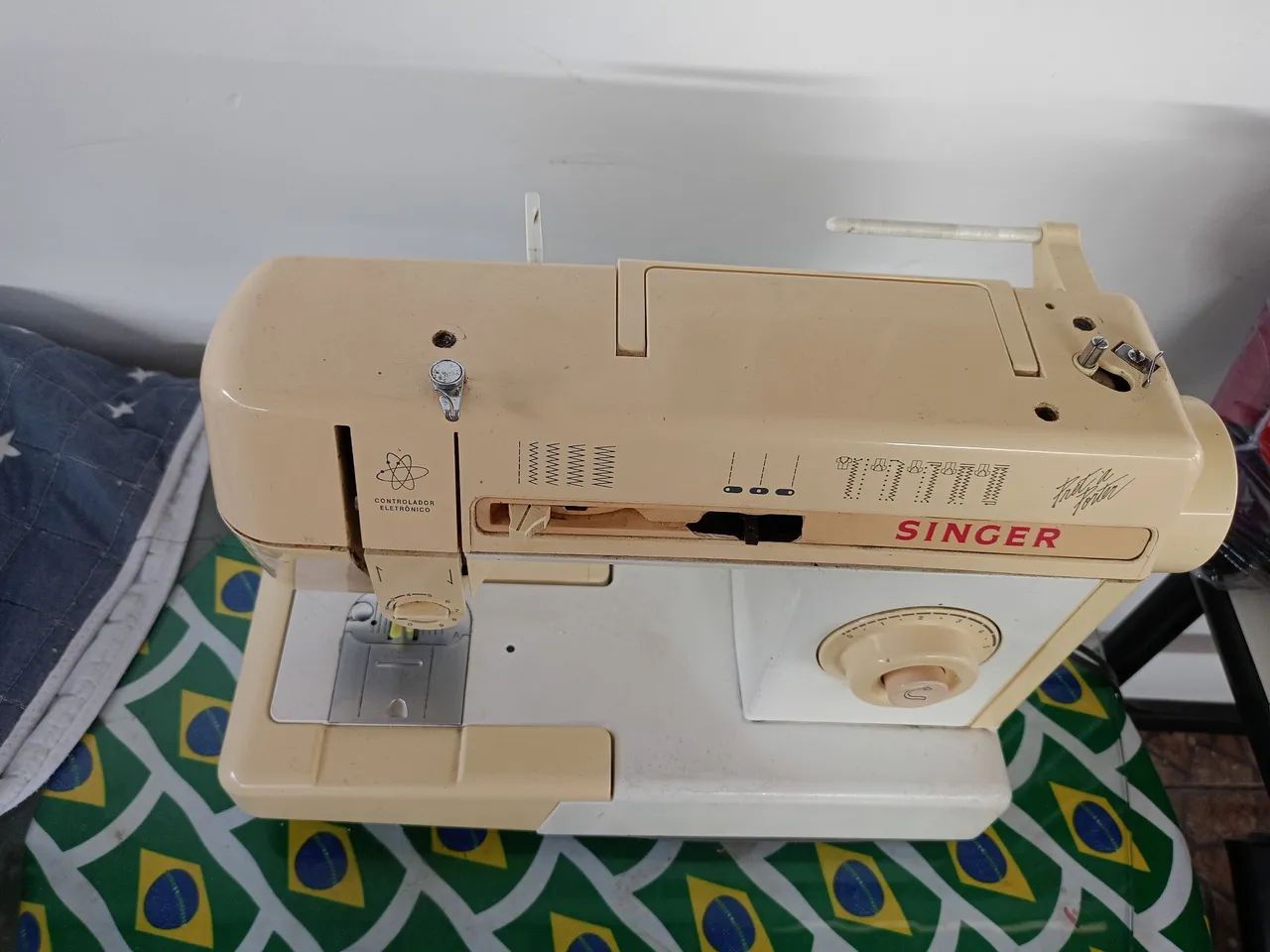 Vendo máquina Singer  - Foto 4