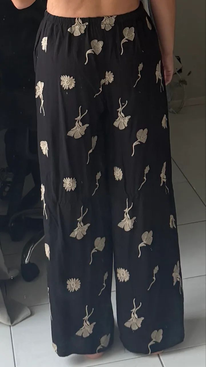 CALÇA SHEIN BORDADA TAM L ( G ) - Foto 3