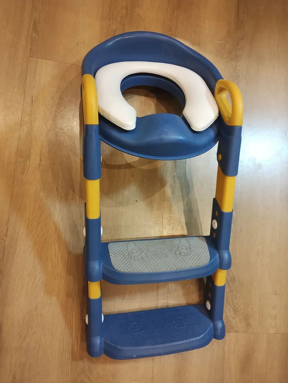 Assento infantil com escada 