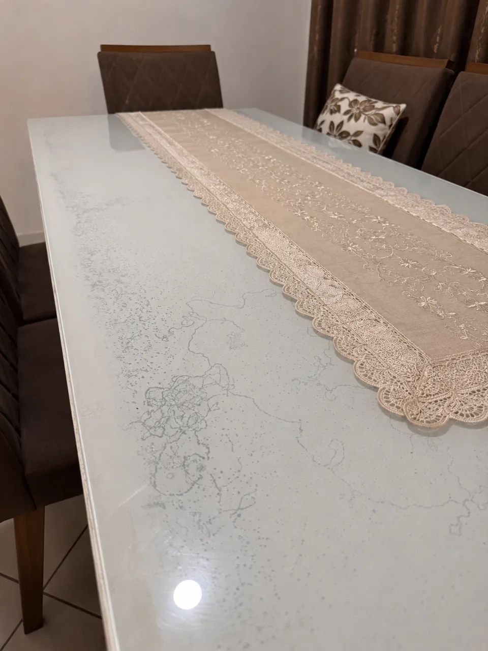 Mesa de Jantar 6 lugares com 6 Cadeiras Estogafadas - Foto 4