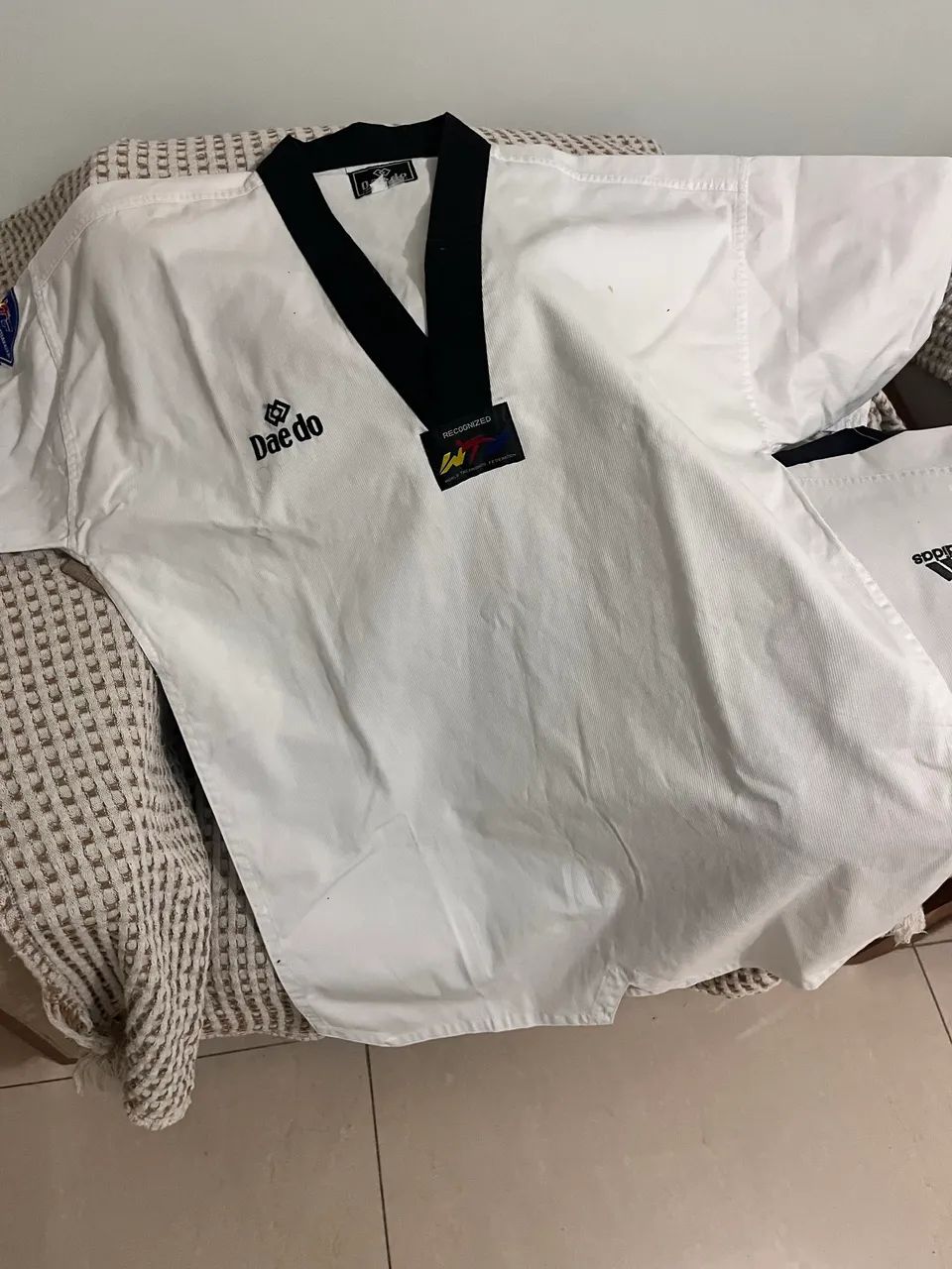 Dois dobok taekwondo artes marciais 