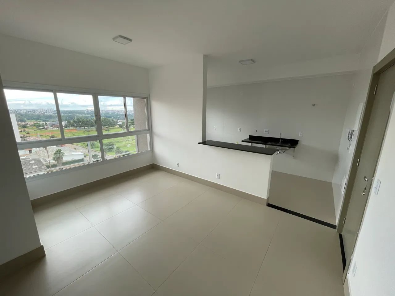 Apt de 2 Qts com suite | Vaga coberta | Samambaia 