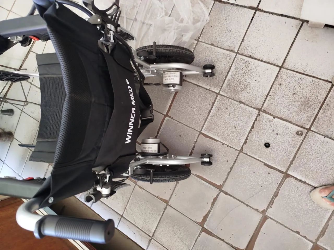 Cadeira de rodas elétrica  - Foto 5