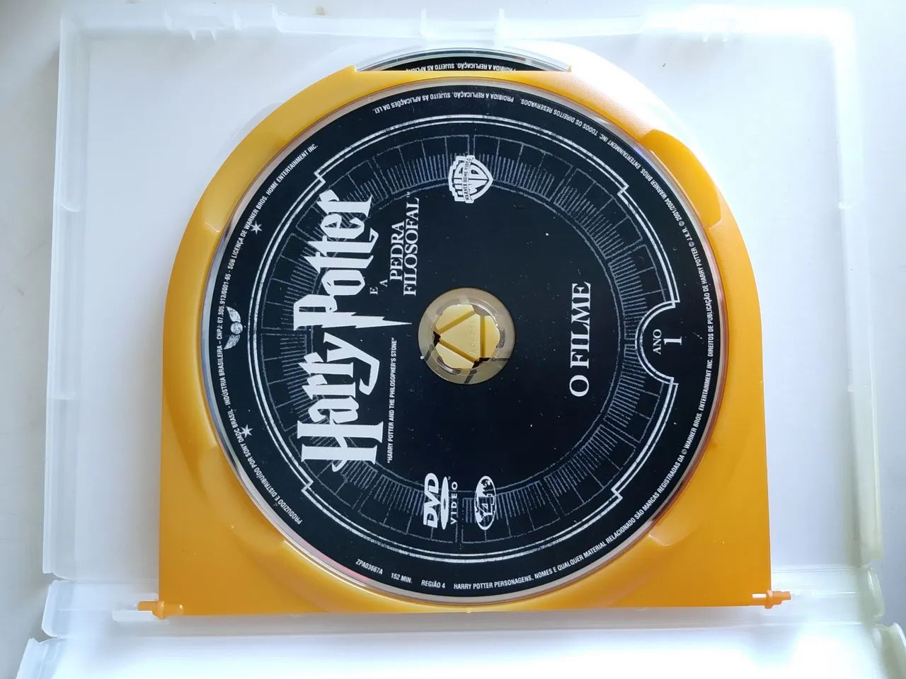 Dvd duplo Harry Potter e a Pedra Filosofal com conteúdo extra - Foto 3