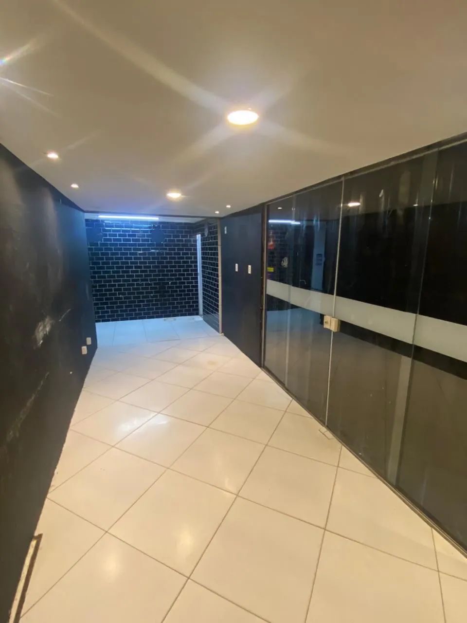 CONTAINER COMERCIAL (VENDER RÁPIDO)