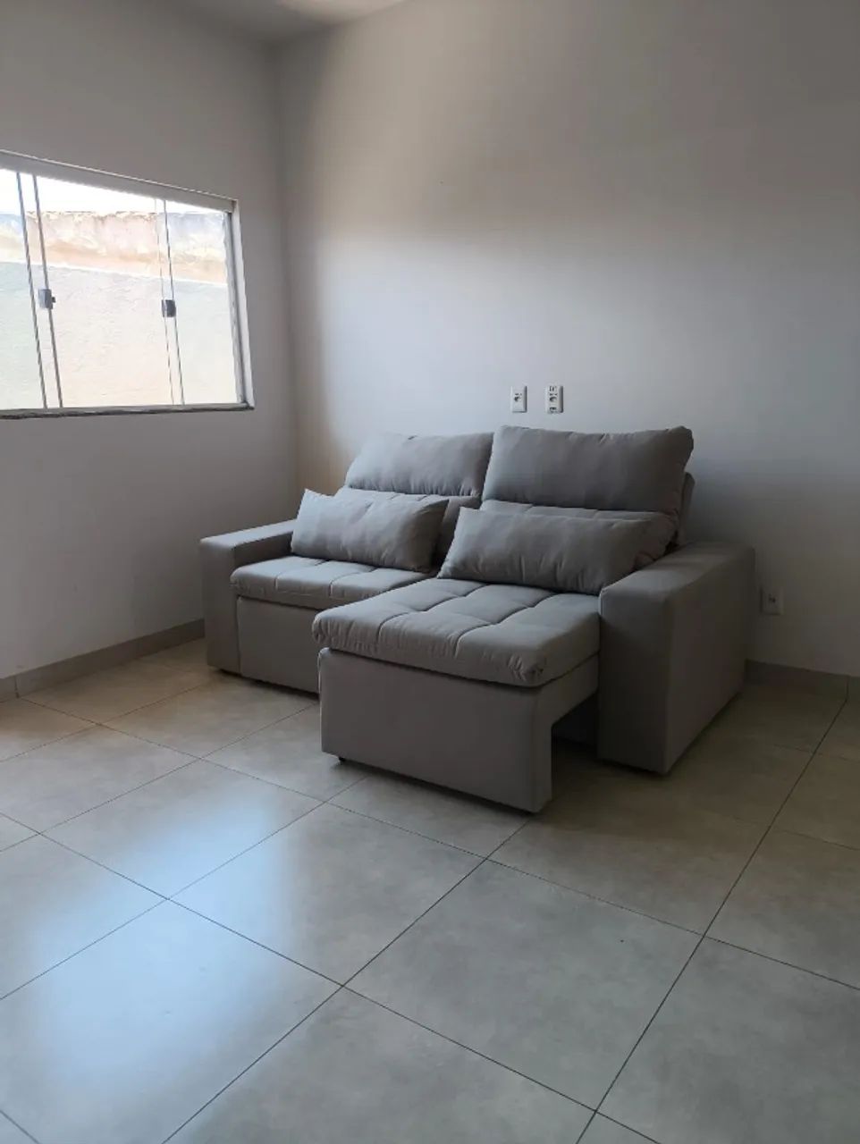 Sofá retrátil reclinável 