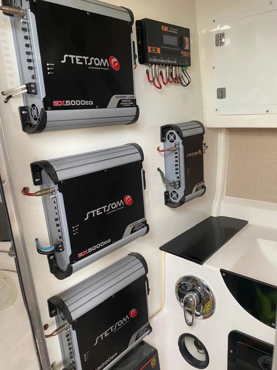 Lancha V300 semi-nova  - Foto 9