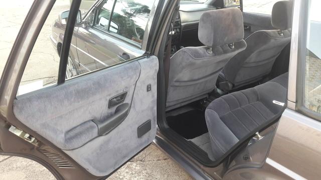 Vw santana 2000mi exclusiv raridade - Foto 12