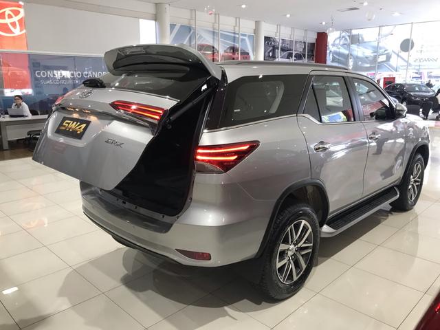Toyota SW4 SRX 7 lugares Diesel última unidade - Foto 9