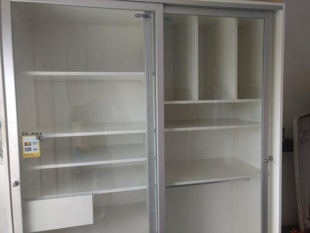 Armário expositor MDF portas de vidro 2 x 2 x 0,70m - Foto 6