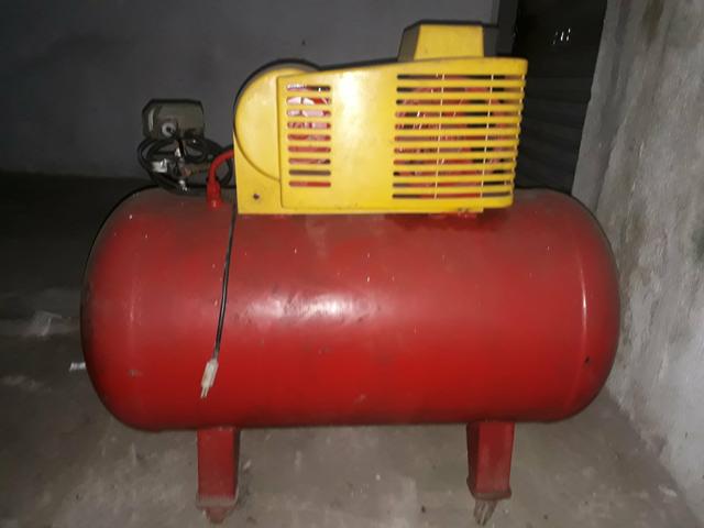 Compressor de ar 5,2 pés 140 libras - Foto 2