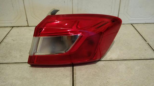 Lanterna traseira direita Chevrolet Cruze sedan turbo 2018 2019
