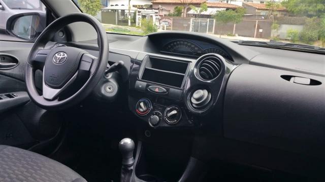 ETIOS 1.3 X HATCH FLEX COMPLETO 4P MANUAL 2015 TROCO E FINANCIO - Foto 7