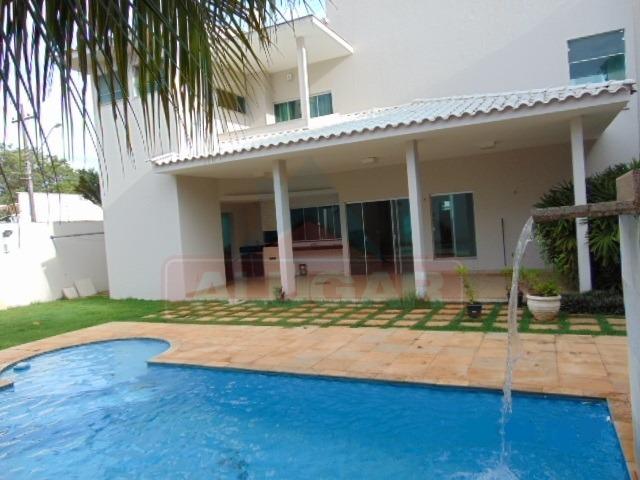 Sobrado 3 suites - 205 Sul