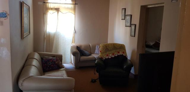 VENDE-SE sobrado no centro ótima localização - Foto 4