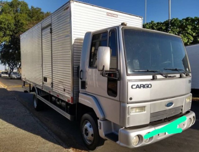 FORD CARGO