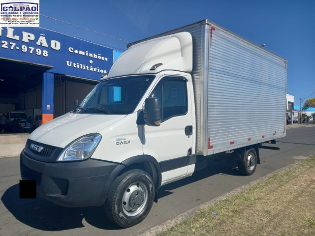 IVECO DAILY 35S14  BAÚ CARGA SECA   2014 