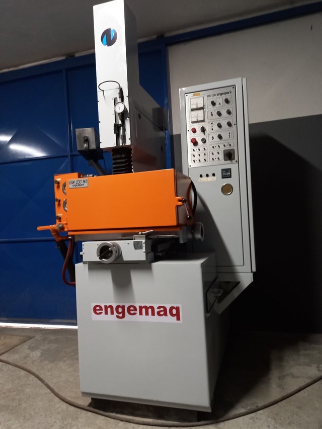 ELETROEROSÃO  ENGEMAQ/ EDM-200  MX - Foto 5