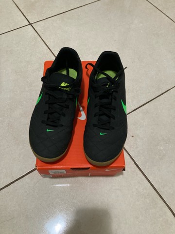 chuteira nike 39