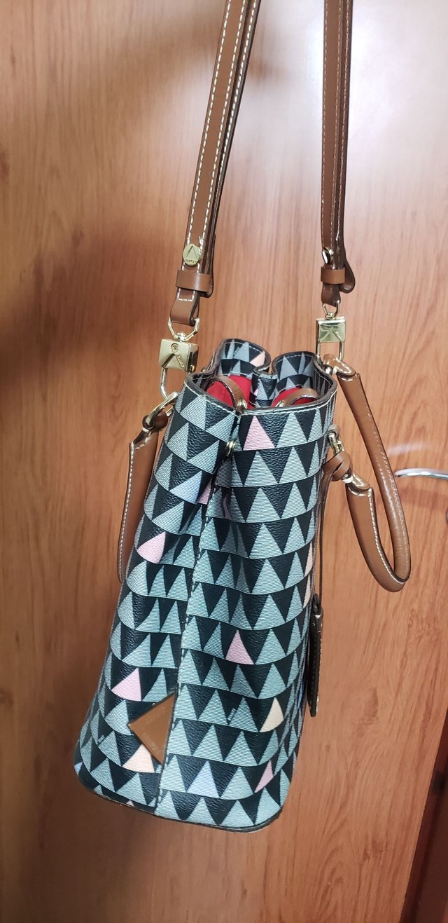 tote lara new triangle black
