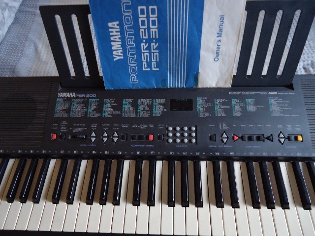 teclado yamaha psr 200 - Foto 3
