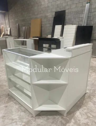 Balcão Caixa em L + Balcão Vitrine com Vidro Superior