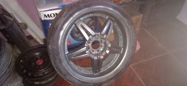 Vendo rodão aro 18 universal com pneus - Foto 3