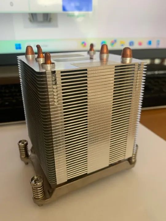 Processador Intel Xeon E5-1603v3 2.8 GHz - Foto 4