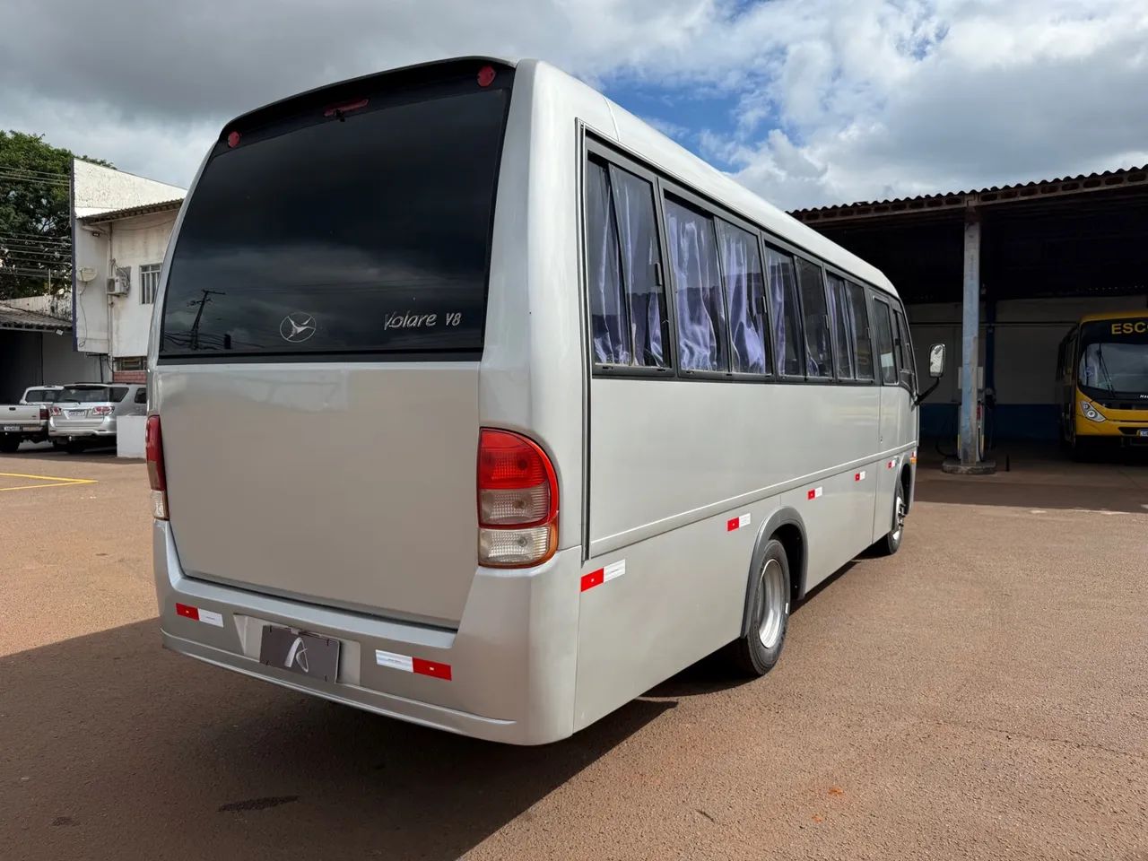 Microônibus volare W8 ano 2011 com 28 Lugares motor MWM com bomba em cascavel,PR - Foto 6