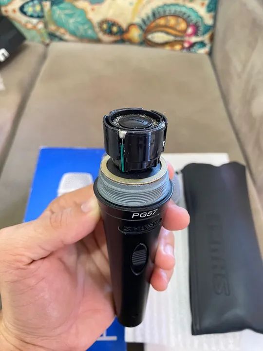 Microfone Shure PG57 XLR Cardioide Dinâmico Original - Foto 6