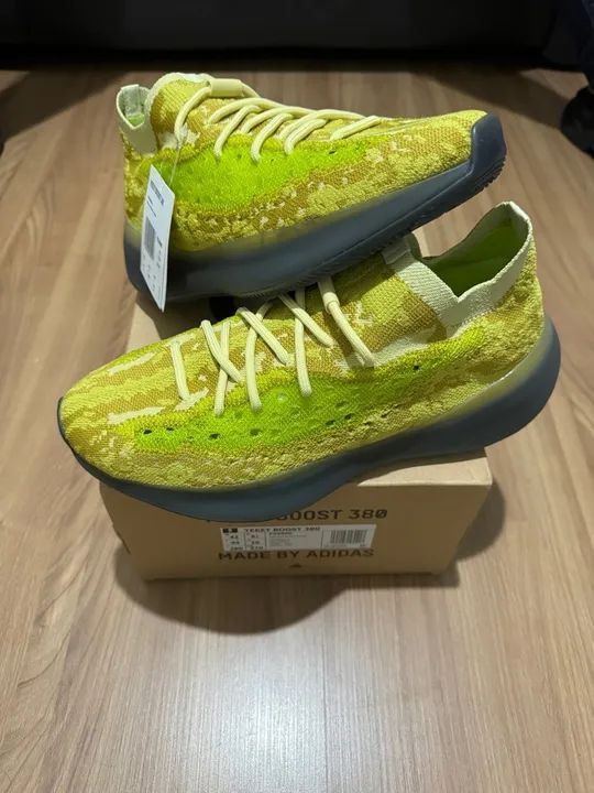 YEEZY BOOST 380 HYLTE