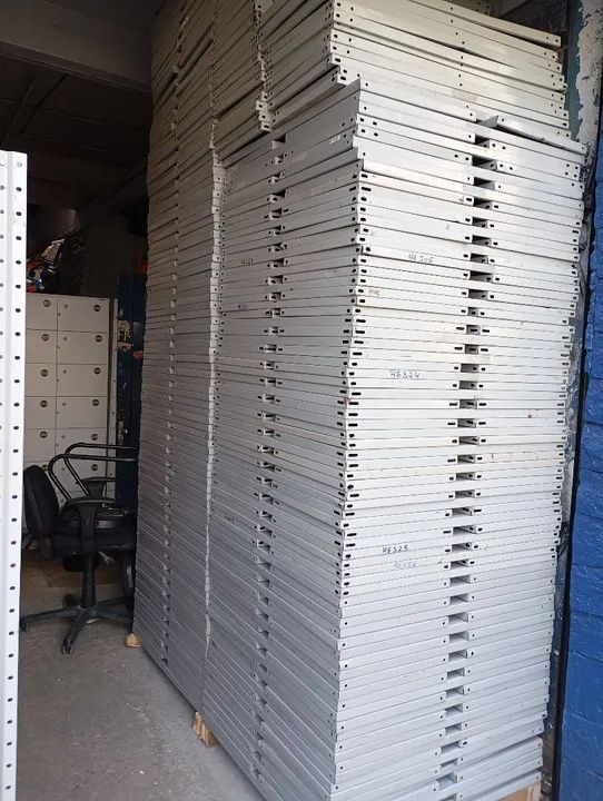 Bandeijas para pratileras de 0.40 por 0.92 apenas 25 Reais semi nova * - Foto 3