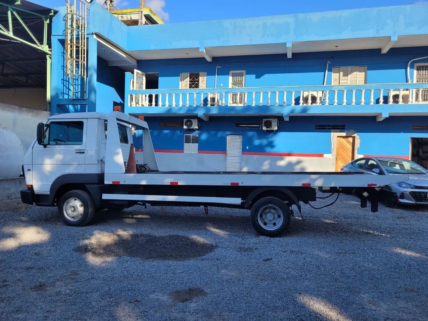 Caminhão guincho plataforma Volks 8.150 2011 - Foto 8