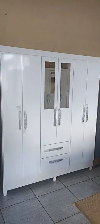 Guarda-roupas de casal por um preço imperdível
