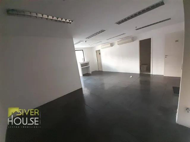 Sala para alugar no metrô São Judas