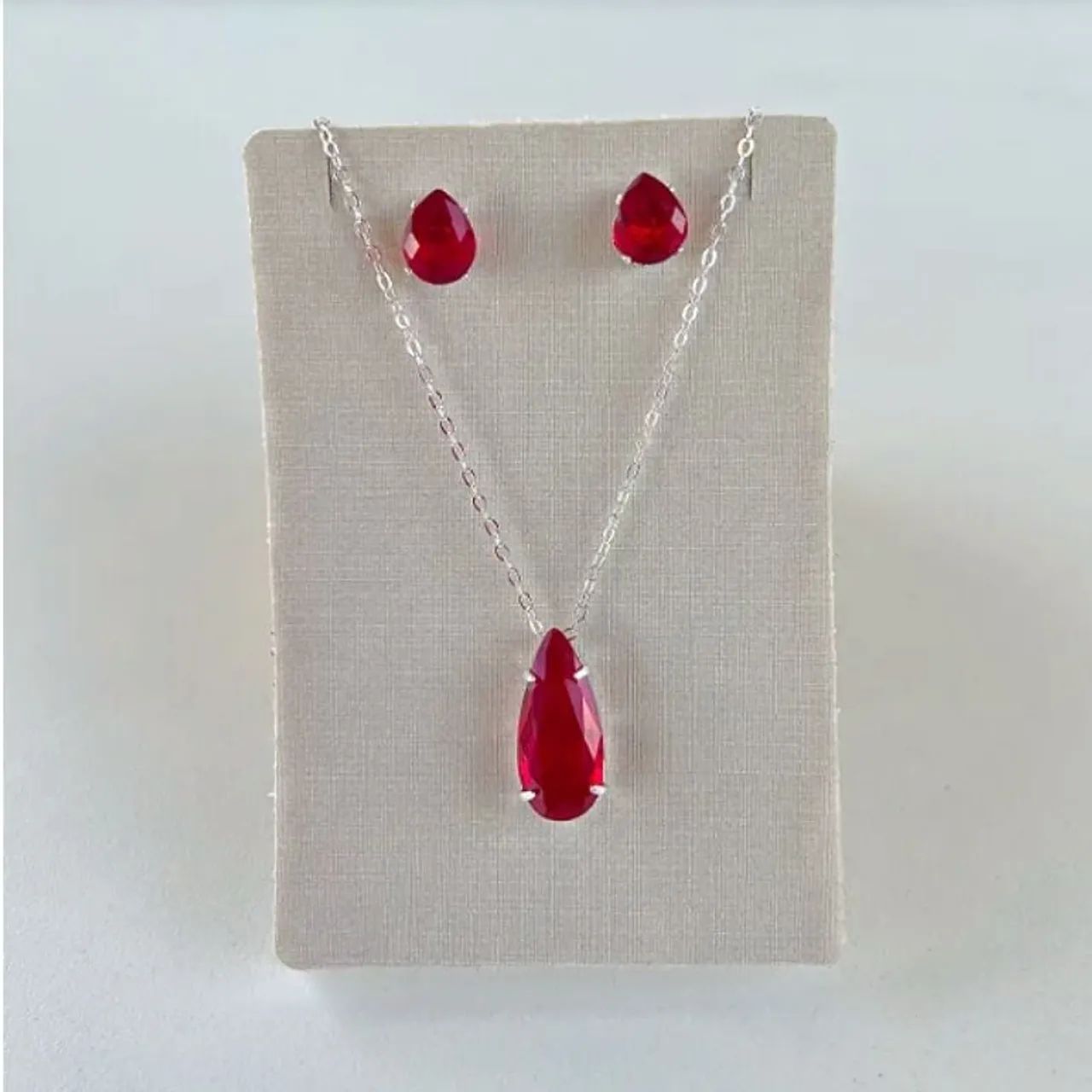 Conjunto gota rubi