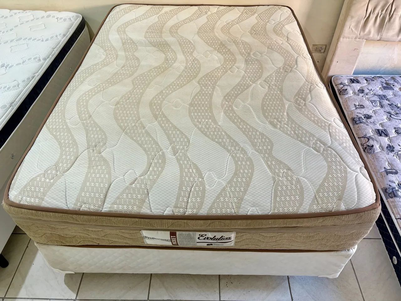Cama box de casal , cama de casal  - Foto 2